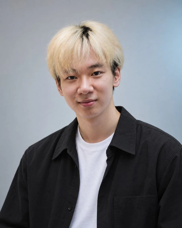 岳鼎个人照片